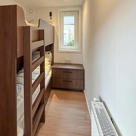 2 Bedroom Pet Friendly In Oud Gastel * Oud-Gastel